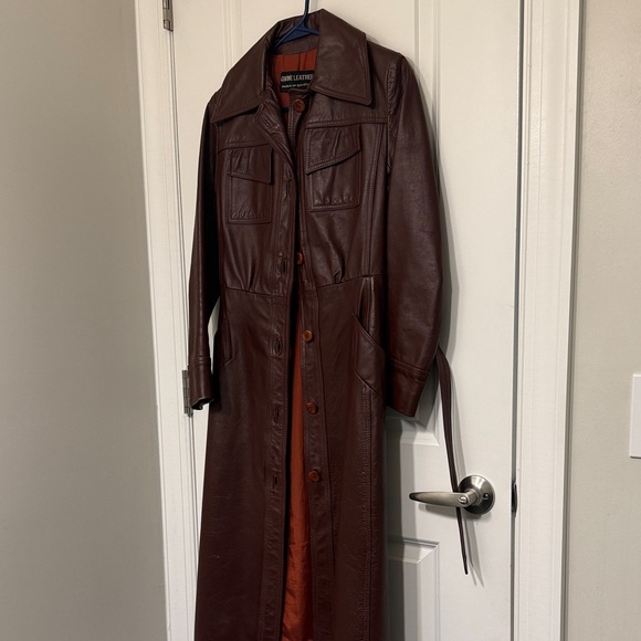 Elegant Dark Brown Leather Trench Coat - Picture 1 of 3